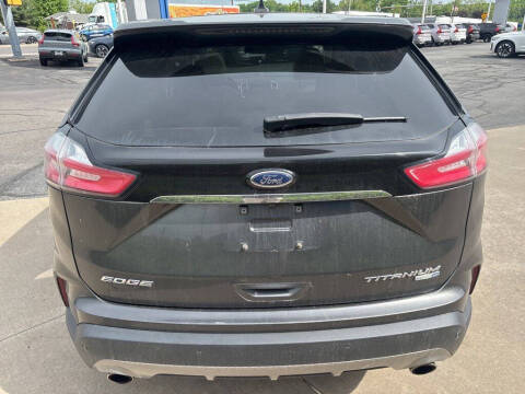 2019 Ford Edge Titanium