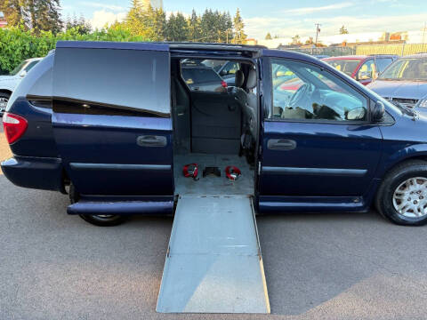 2005 Dodge Grand Caravan SE