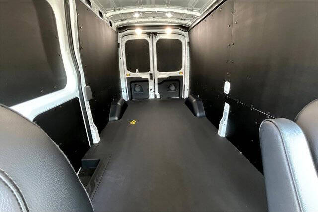 2025 Ford Transit 250