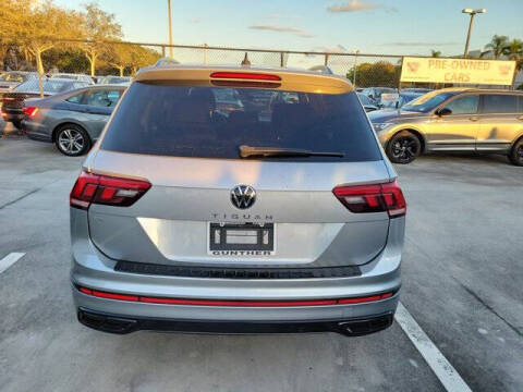 2023 Volkswagen Tiguan SE R-Line Black