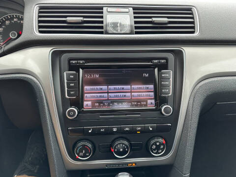 2015 Volkswagen Passat 1.8T Limited Edition