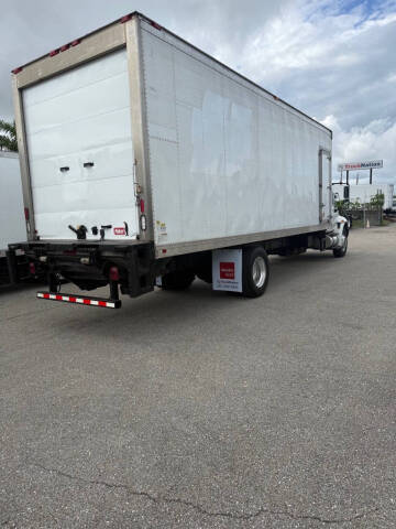 2018 International DuraStar 4300