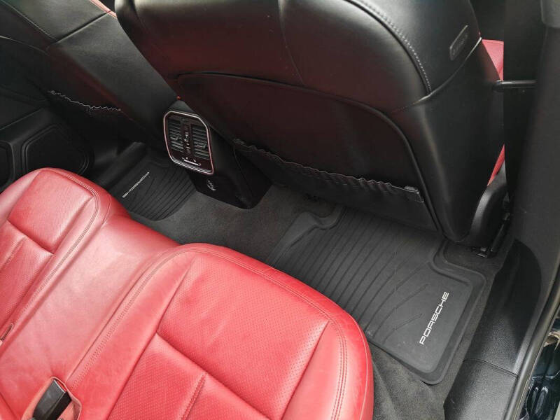 2018 Porsche Macan S