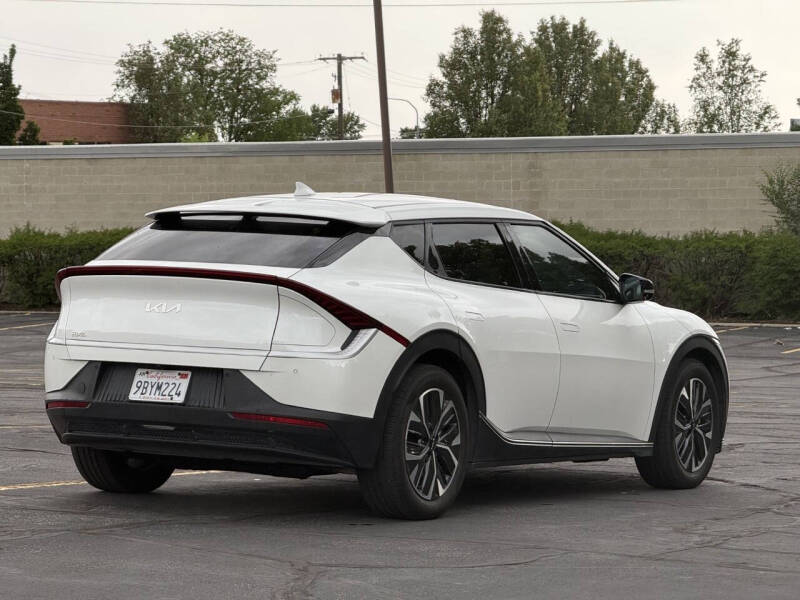 2022 Kia EV6 Light