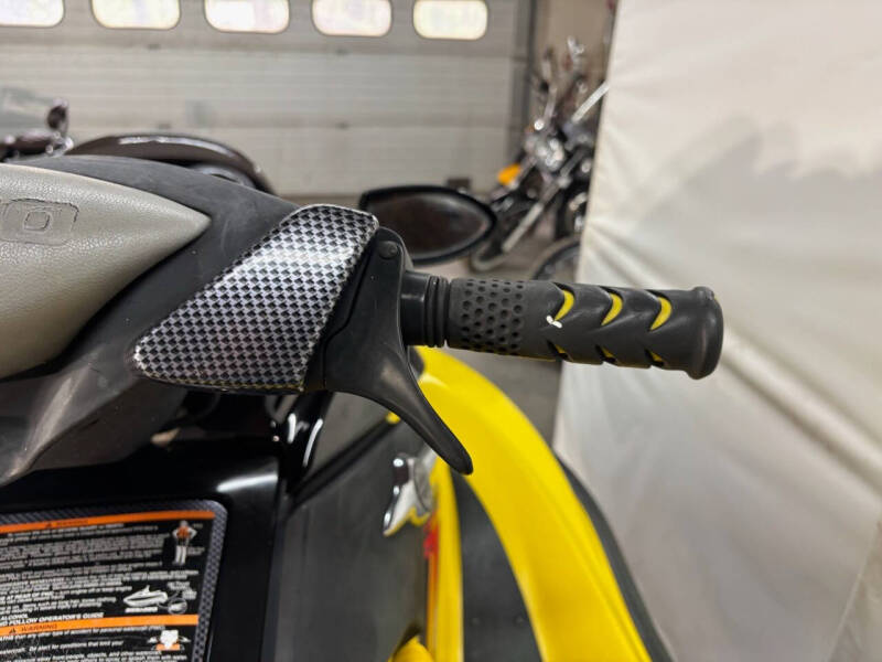 2004 Sea-Doo GTX 185