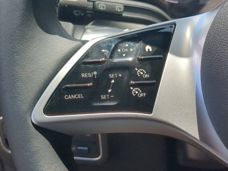 2025 Mercedes-Benz GLB GLB 250