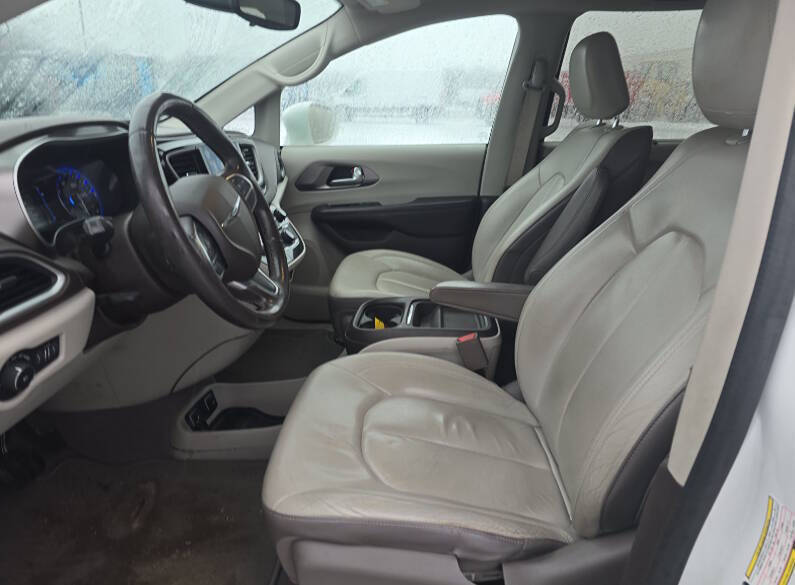 2017 Chrysler Pacifica Touring Plus