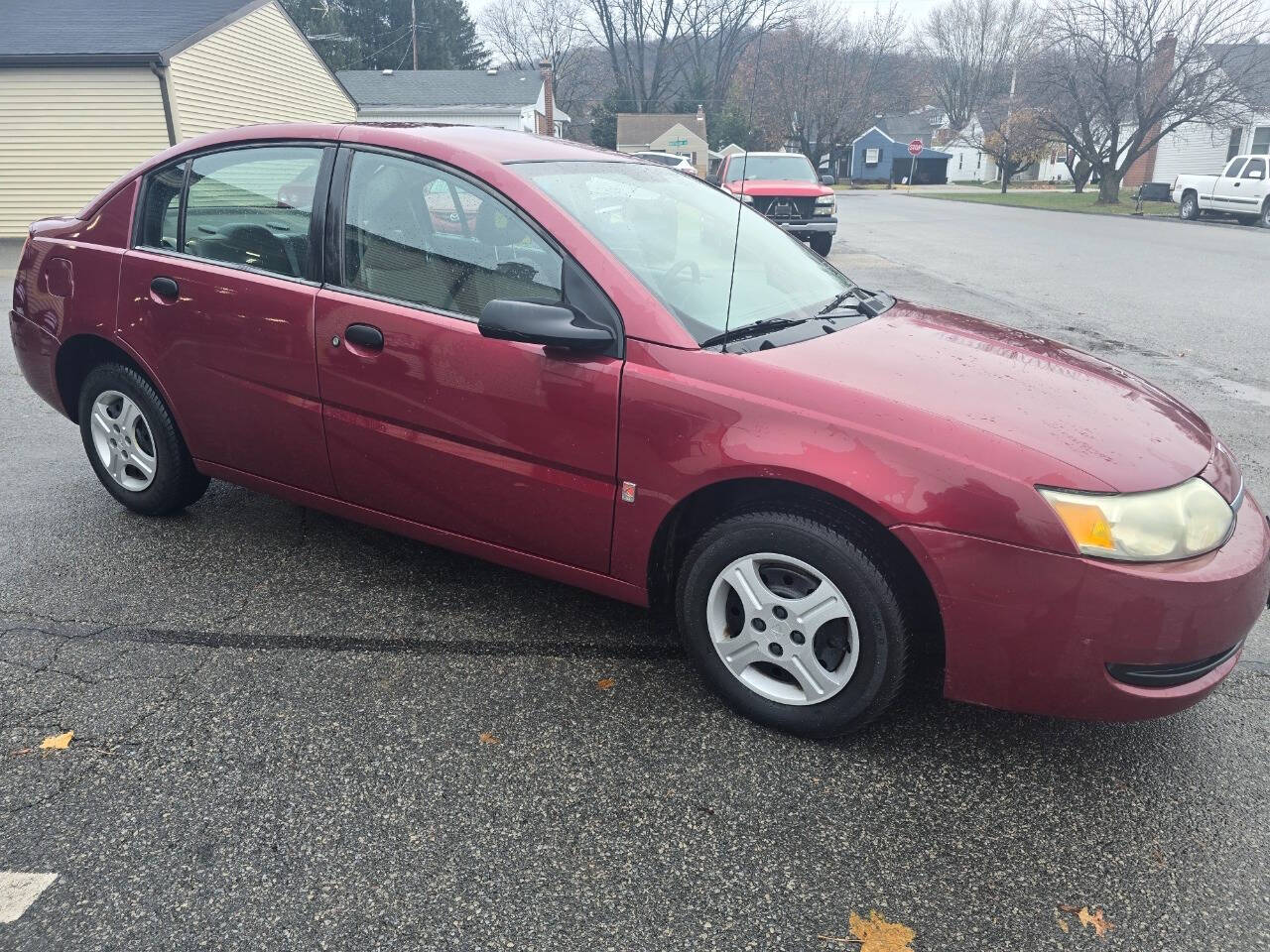 2004 Saturn Ion for sale at QUEENSGATE AUTO SALES in York, PA