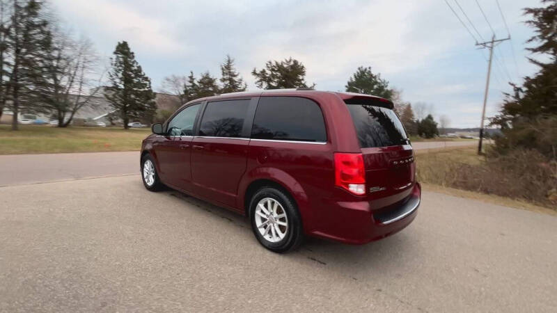 2020 Dodge Grand Caravan SXT photo 3