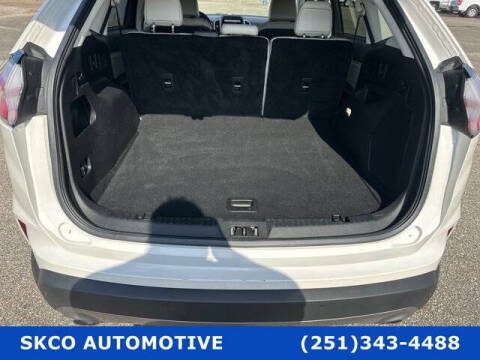 2023 Ford Edge Titanium