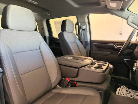 2026 GMC Sierra 1500 Elevation Standard