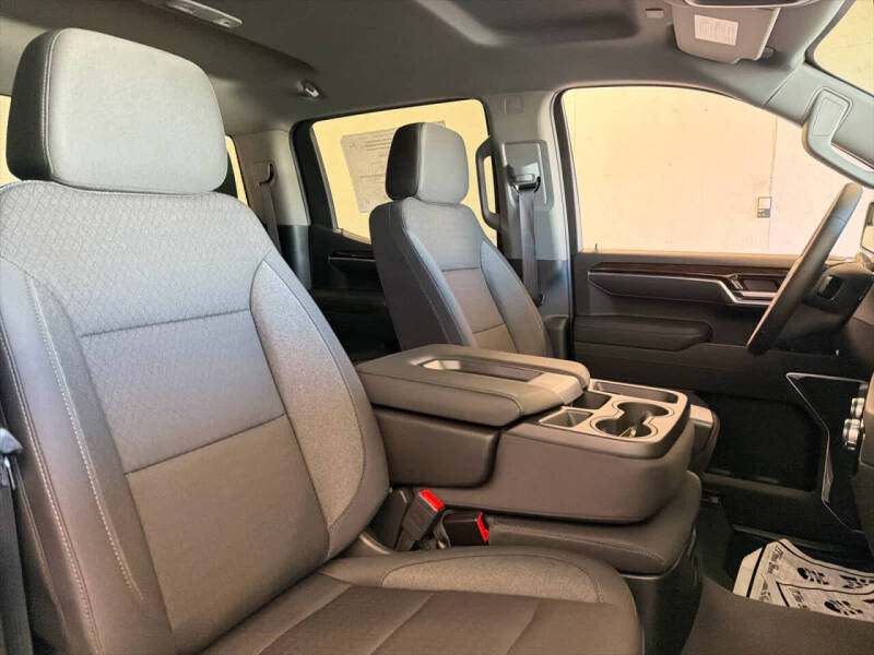 2026 GMC Sierra 1500 Elevation Standard