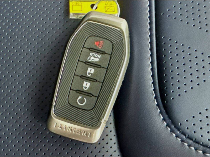 2026 Infiniti QX80 Sport