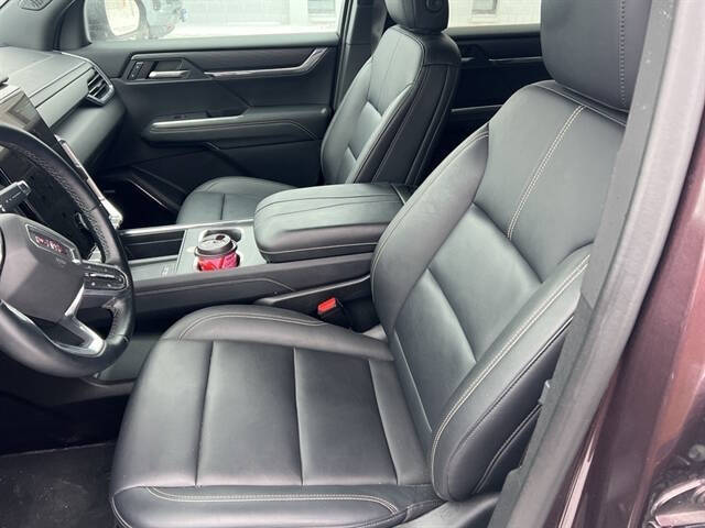 2024 GMC Acadia Elevation