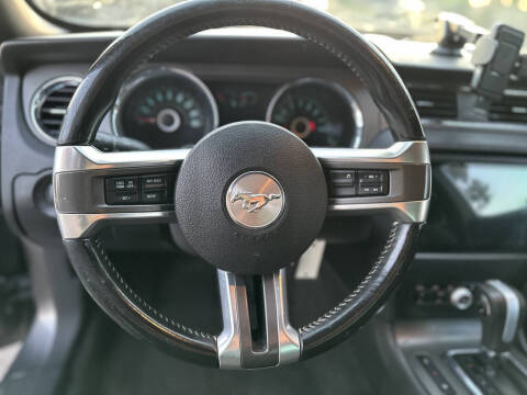 2014 Ford Mustang V6