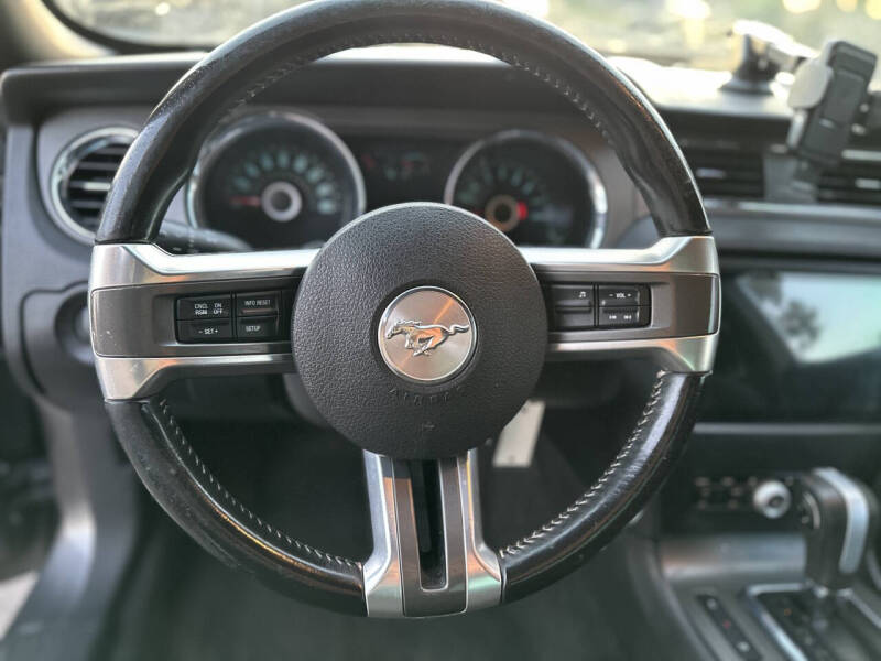 2014 Ford Mustang V6