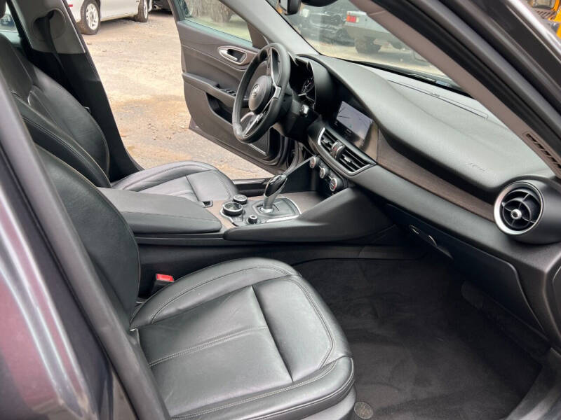 2017 Alfa Romeo Giulia Ti