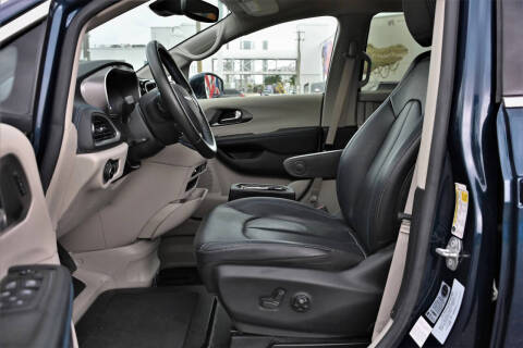 2021 Chrysler Pacifica Touring L