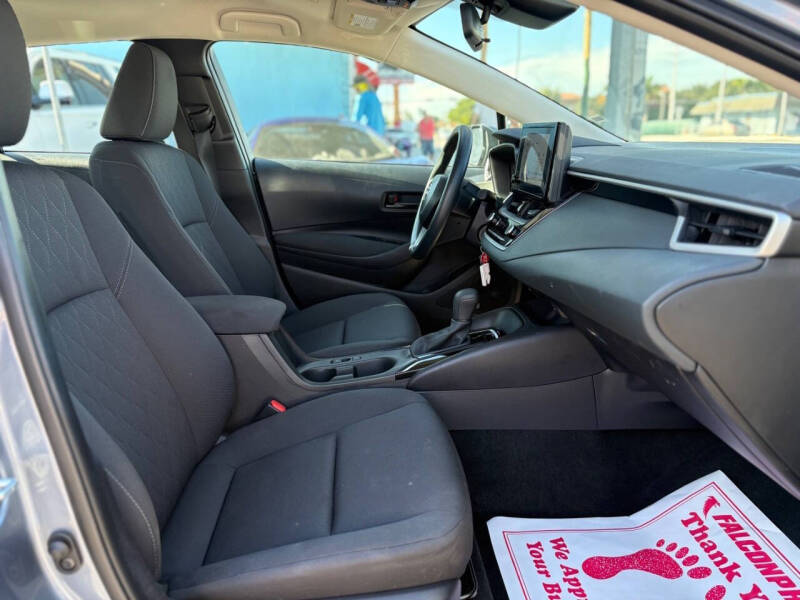 2025 Toyota Corolla LE