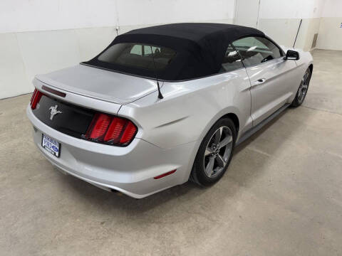 2016 Ford Mustang V6