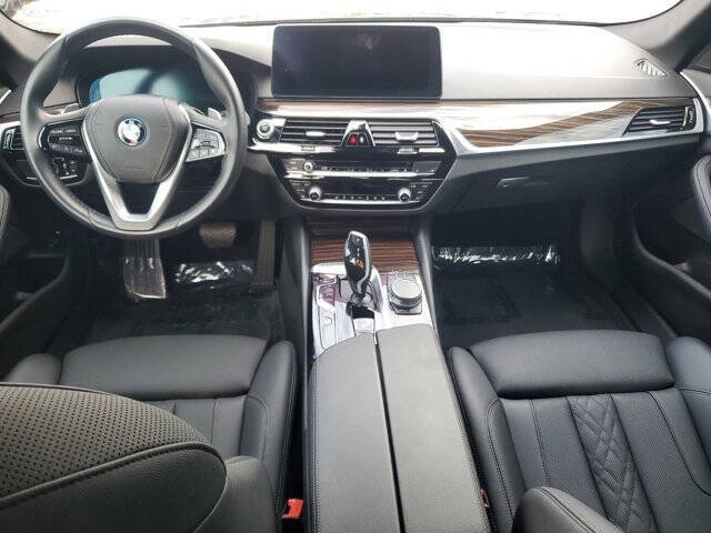 2022 BMW 5 Series 530e