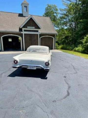1957 Ford Thunderbird