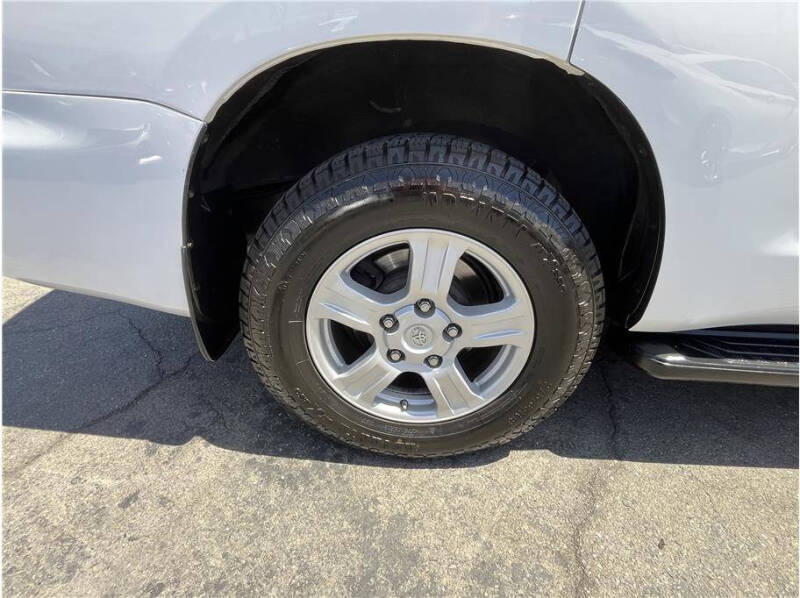 2016 Toyota Sequoia SR5