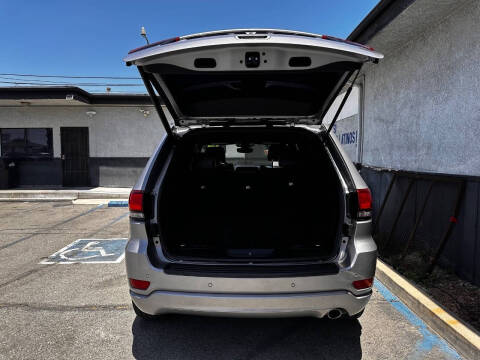 2019 Jeep Grand Cherokee Laredo