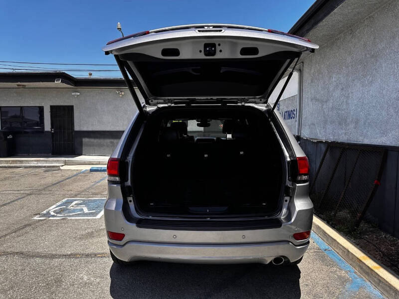 2019 Jeep Grand Cherokee Laredo