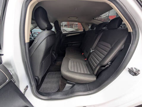 2019 Ford Fusion Hybrid SE