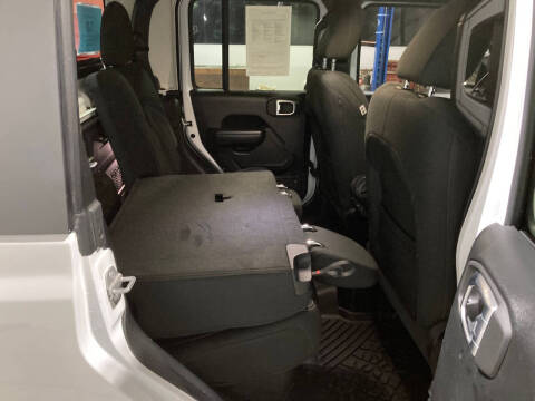 2021 Jeep Gladiator Sport