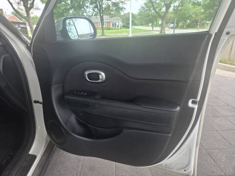 2017 Kia Soul +