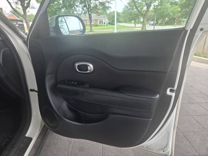 2017 Kia Soul +