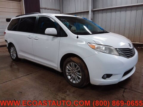 2012 Toyota Sienna XLE 7-Passenger Auto Access Seat