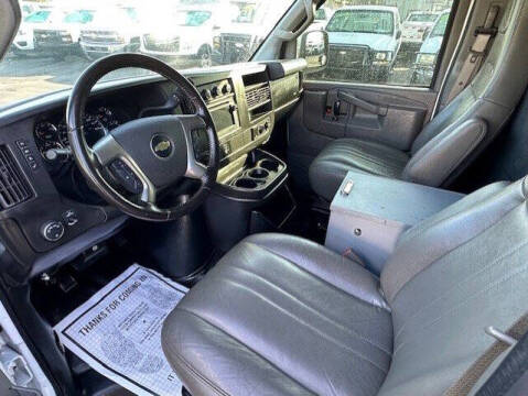 2017 Chevrolet Express 2500