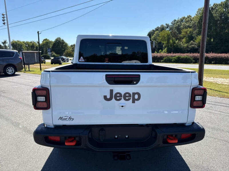 2025 Jeep Gladiator Mojave X
