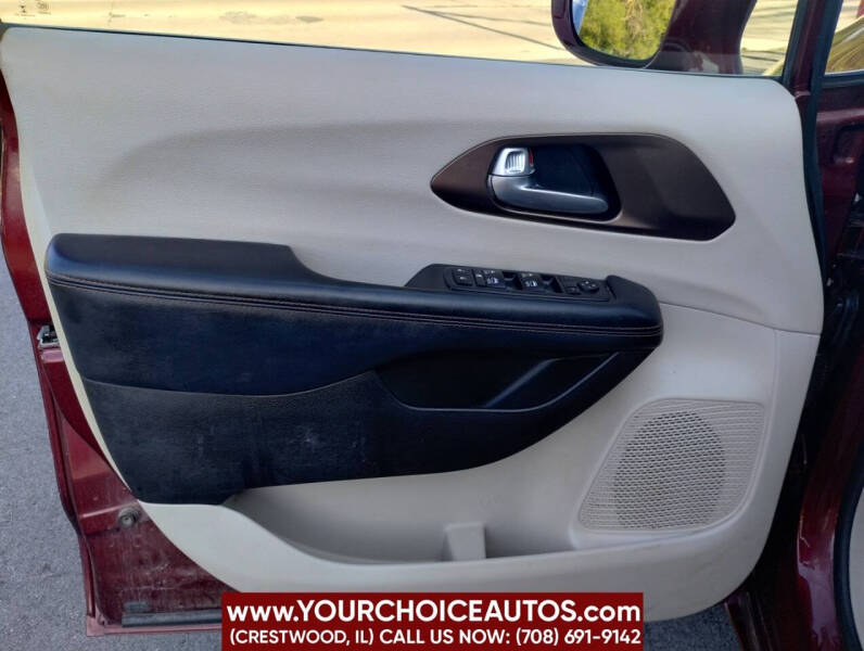 2017 Chrysler Pacifica Touring-L Plus