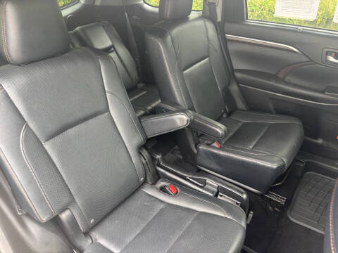 2016 Toyota Highlander Limited