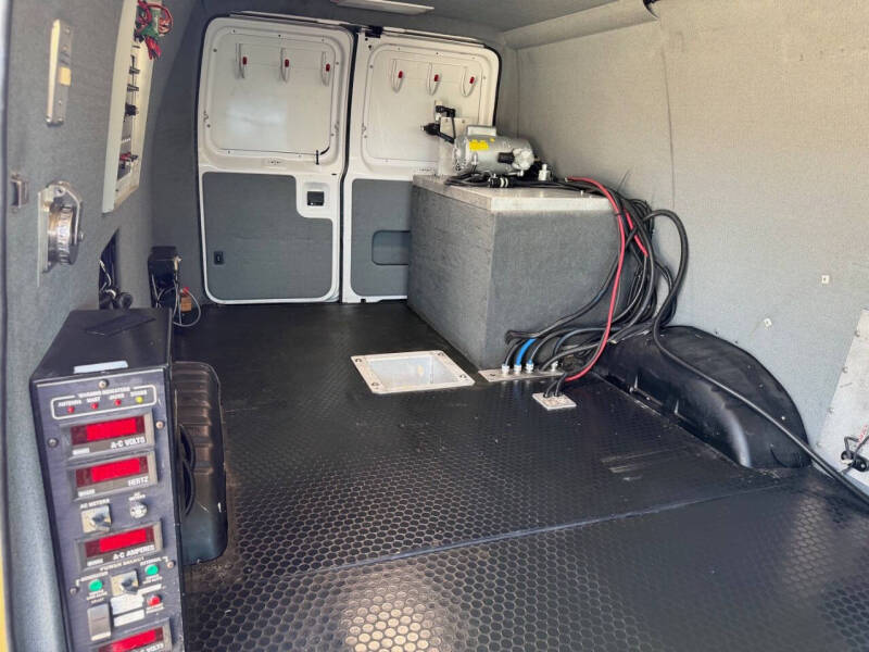 2011 Ford E-Series E-350 SD