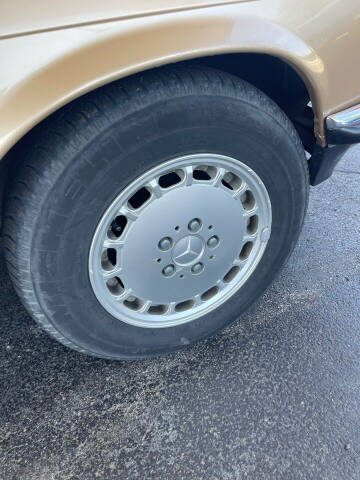 1985 Mercedes-Benz 380-Class 380 SL