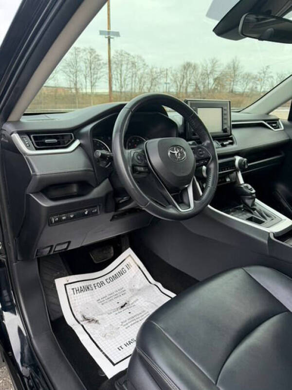 2019 Toyota RAV4 XLE Premium