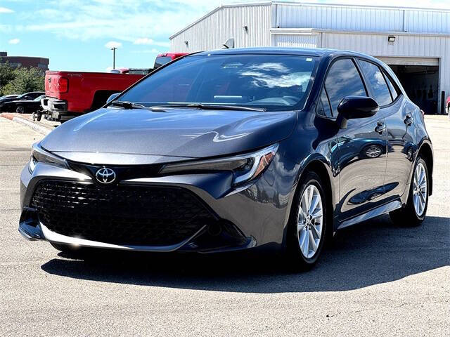 2025 Toyota Corolla Hatchback SE