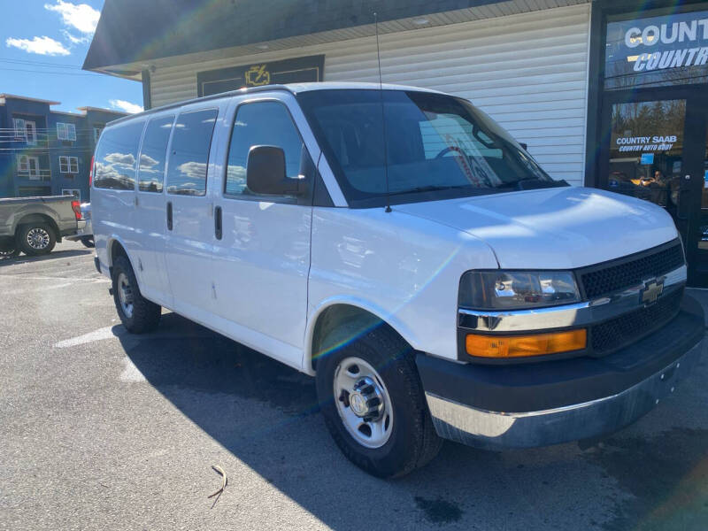 Used 2016 Chevrolet Express Passenger LS with VIN 1GAWGFFG5G1326385 for sale in Florida, NY