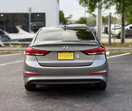 2018 Hyundai Elantra