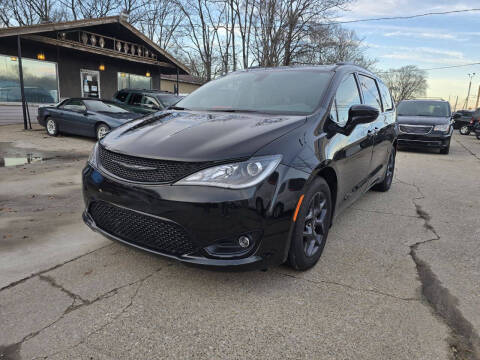 2020 Chrysler Pacifica for sale at Jims Auto Sales in Muskegon MI