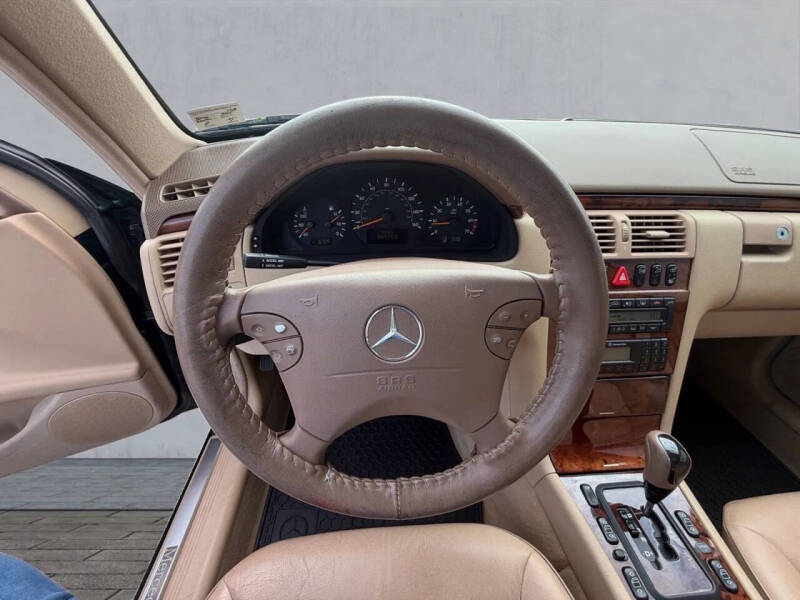 2002 Mercedes-Benz E-Class E 320