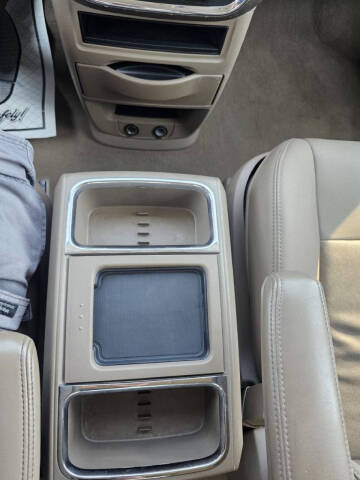 2016 Chrysler Town and Country Touring