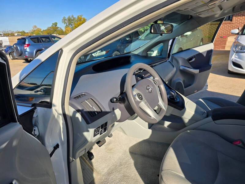 2010 Toyota Prius III