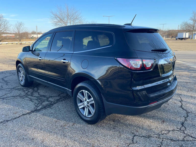 2016 Chevrolet Traverse 1LT photo 7