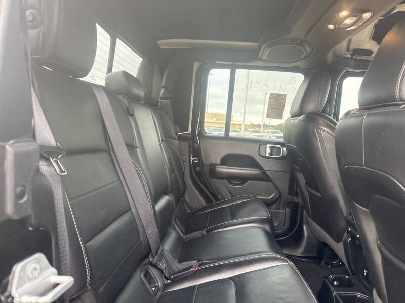 2022 Jeep Gladiator Overland